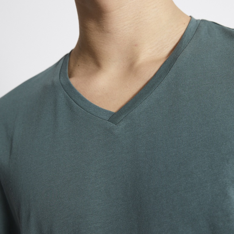 T-shirt med V-hals "Conrad" T-shirt med V-hals "Conrad"